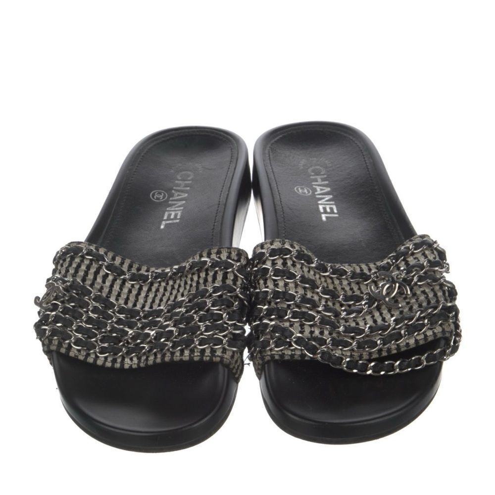 Chanel interlocke CC slides size 8